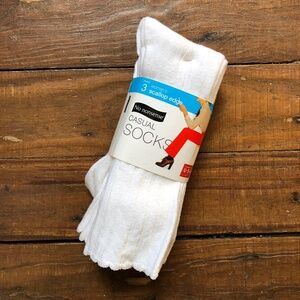 White Scallop Edge Casual Socks 3Pack NWT